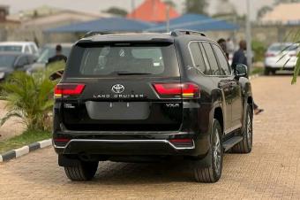 Toyota LandCruiser Vx 2023