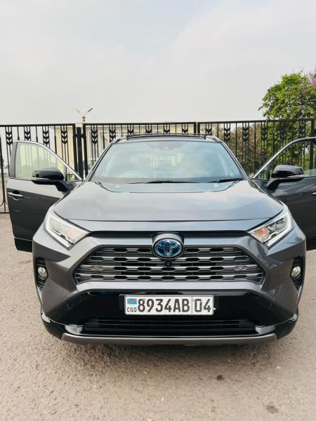 Toyota Rav 4 hybrid full option 