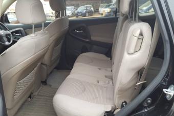 Toyota vanguard  Sans plaque  Couleur dorigine  Climatisation impeccable  Full option  3 banquettes  Prix 12500  discuter lgrement svp Offres direct  Contact  0828482474