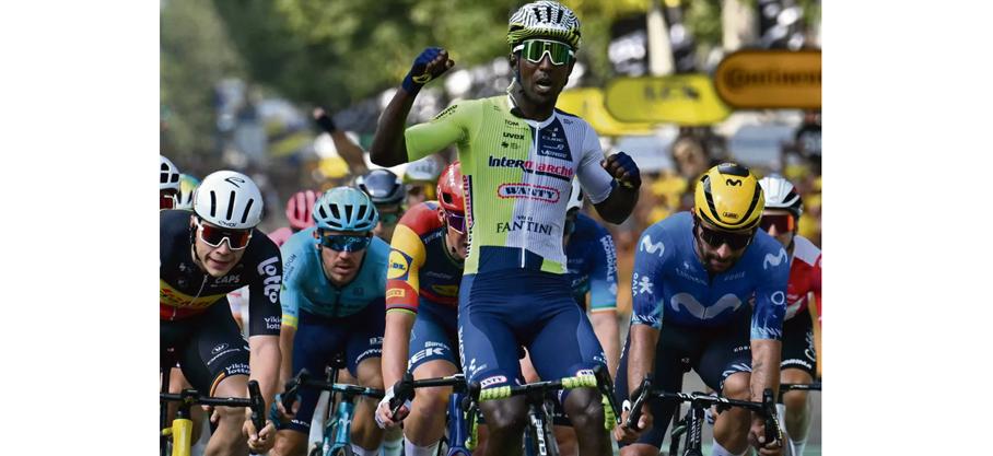 Infos congo - Actualités Congo - mediacongo Tour de France : victoire de l'Érythréen Biniam Girmayqui s’est imposé au sprint à Turin offrant à tout un continent un historique 1er succès sur la Grande Boucle !