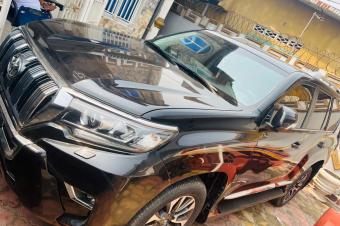 Prado VX authentique 2023 Sans plaque  Automatique  Essence  4 cylindre  Kilomtrage 45000km prix 50.000 Localisation gombe