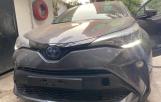Toyota CH-R hybride  Sans plaque  Essence  Automatique  Kilométrage 13000 km 4 cylindre  Prix :14500$ 