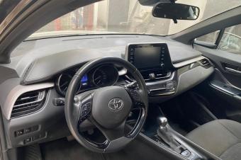 Toyota CHR hybride  Sans plaque  Essence  Automatique  Kilomtrage 13000 km 4 cylindre  Prix 14500 