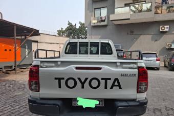 TOYOTA HILUX 2023 A VENDRE  KINSHASA 