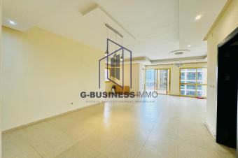 VENTE DUN SUBLIME APPARTEMENT AU COEUR DE LA GOMBE QUI DISTRIBUE 3 CHS 1 BUREAU 1 BOXE SALLE DE SPORT 2 ASCENSEURS 