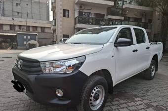 Hilux 2022 Disel manuelle Kilomtrage 6000 moteur 5l prix 37000  discuter