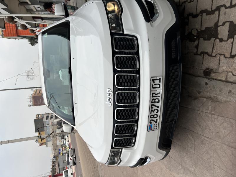 Grand Cherokee  Anne de fabrication 2021 Automatique  Essence   6 cylindres  Full Full Options  Plaque Trs rcente  Couleur dorigine non touch  26500  discuter  Localisatio