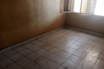 Belle opportunit  saisir  Lemba terminis Vente dune parcelle avec une maison de R1 sur la grande avenue  Type Rsidentielle  Dimension  7m27m Prix  230.000 243815858019 T