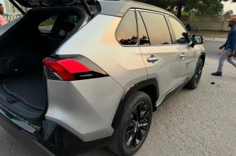 NEW RAV4 hydrid 2021 Toit panoramique  Essence   Automatique  4 Camra 360 Full option Awd Sige en cuir 4 cylindre  Kilomtrage faible  Prix 32000  Localisation appel