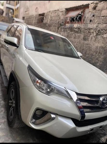 Toyota Fortuner 2018 full option 