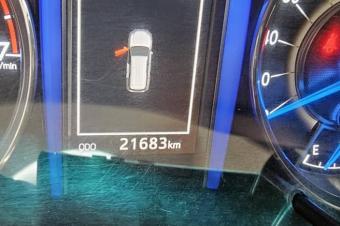 Fortuner 2017 essence automatique v6 Kilomtrage 21000 intrieur cuire Camra de recule Prix 37000  discuter