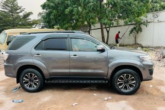 Toyota fortuner 2014 