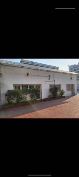 Magnifique villa avec piscine  vendre dans la commune de la Gombe 