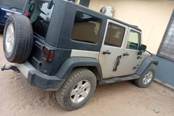 JEEP WRANGLER PRIX 13500  DISCUTER 