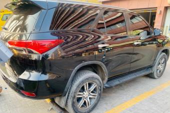 FORTUNER  ANNE 2017 MODIFIER 2023 PLAQUE BR VOLANT NORMAL  3 BANQUETTES  CLIMATISATION  KILOMTRAGE FAIBLE  JANTES  CHROMES  PR