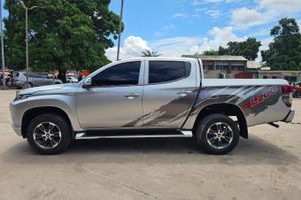 MITSUBISHI PICK UP A VENDRE  KINSHASA 