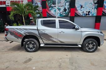 MITSUBISHI PICK UP A VENDRE  KINSHASA 