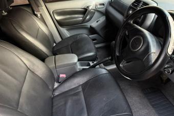 TOYOTA RAV4 A VENDRE  KINSHASA 