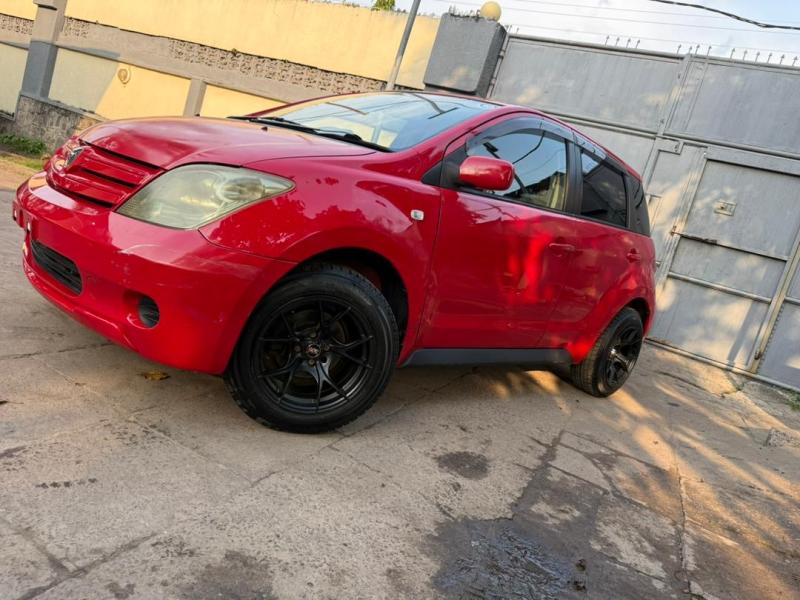 TOYOTA IST A VENDRE  KINSHASA 