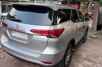 TOYOTA FORTUNER A VENDRE 