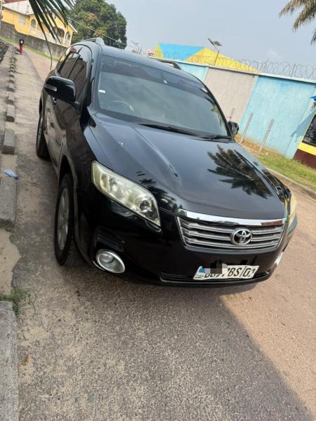 TOYOTA VANGUARD 4x4 A VENDRE  KINSHASA 