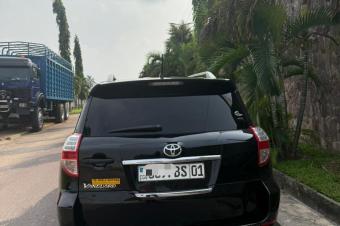 TOYOTA VANGUARD 4x4 A VENDRE  KINSHASA 