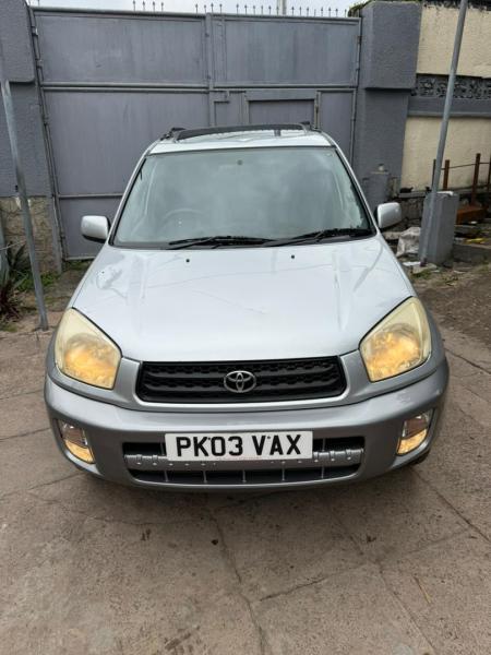 TOYOTA RAV4 A VENDRE  KINSHASA 