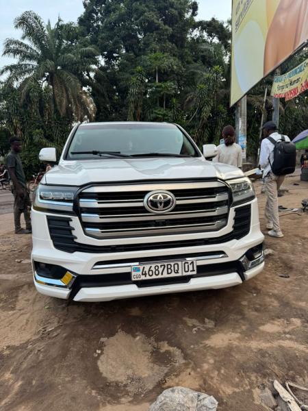 Toyota land cruiser GXR 
