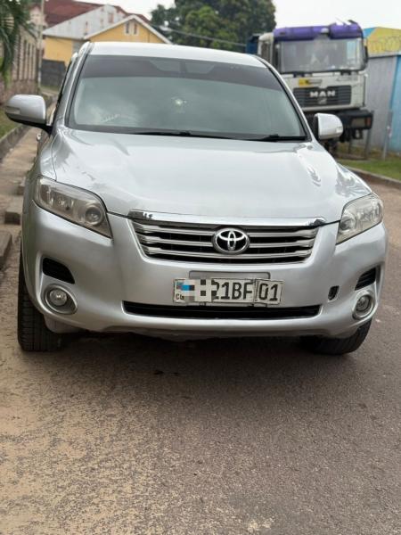 TOYOTA VANGUARD A VENDRE  KINSHASA 