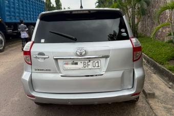 TOYOTA VANGUARD A VENDRE  KINSHASA 