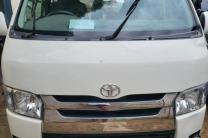 Toyota hiace  automobile_motos_velos_engins_et_pieces