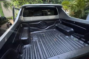 TOYOTA HILUX DOUBLE CABINE 