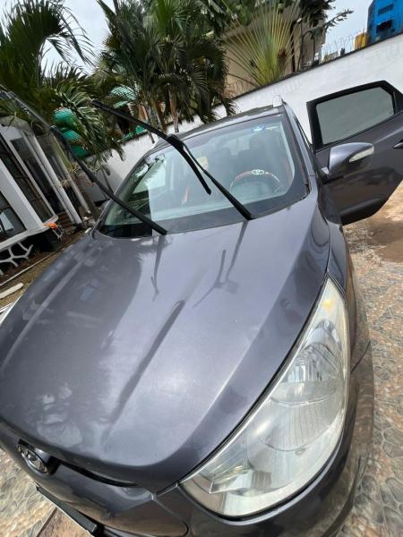 MAGNIFIQUE JEEP A LOUER DANS LA COMMUNE DE KINSHASA 