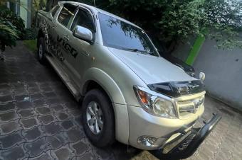 TOYOTA HILUX A VENDRE  KINSHASA 