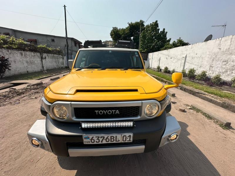 Toyota land cruiser FJ 