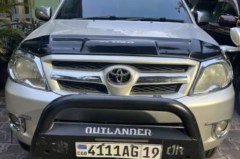 TOYOTA HILUX DOUBLE CABINE A VENDRE 