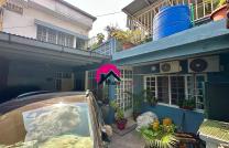 Vente d’une magnifique villa d’époque en duplex avec 3 CHS, 3 salles d’eau, paillote au rooftop, parking, etc. Située à Limeté, 4ème rue, quartier industriel très accessible. mediacongo