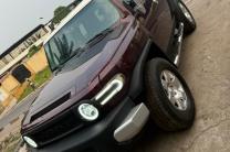 TOYOTA FJ CRUISER A VENDRE  automobile_motos_velos_engins_et_pieces