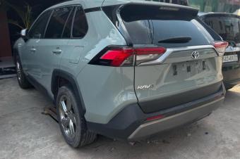 TOYOTA RAV4 HYBRIDE A VENDRE 