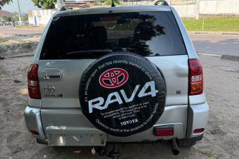 TOYOTA RAV4 SANS PLAQUE 