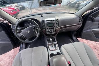 Santafe 2011 essence automatique 4cylinder kilomtrage 68000 pas encore rouler a kinshasa prix 9500 a discuter