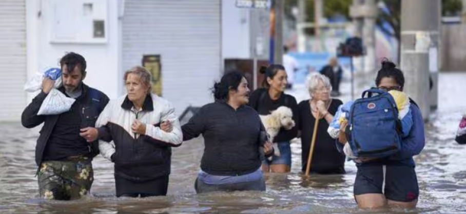 Infos congo - Actualités Congo - mediacongo Inondations en Argentine : au moins 16 morts et 100 disparus, un deuil national décrété