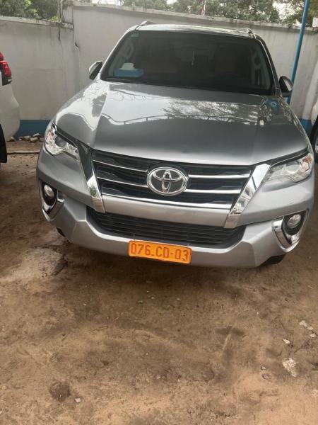 Toyota Fortuner 