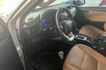 Toyota Fortuner 