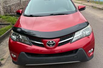 TOYOTA NEW RAV4 A VENDRE A KINSHASA 