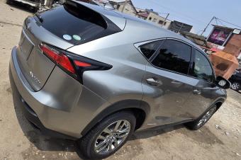 Lexus NX300