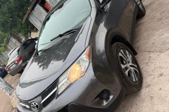 TOYOTA NEW RAV4 A VENDRE A KINSHASA 