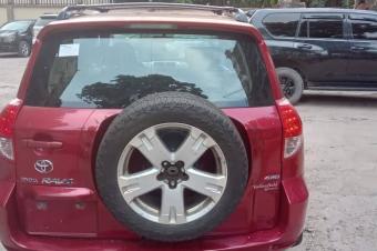 TOYOTA RAV4 VERSION CANADIENNE A VENDRE 