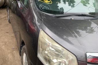 TOYOTA NOHA SANS PLAQUE A VENDRE A KINSHASA 