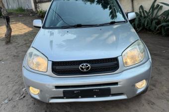 TOYOTA RAV4 INTERMDIAIRE A VENDRE A KINSHASA 